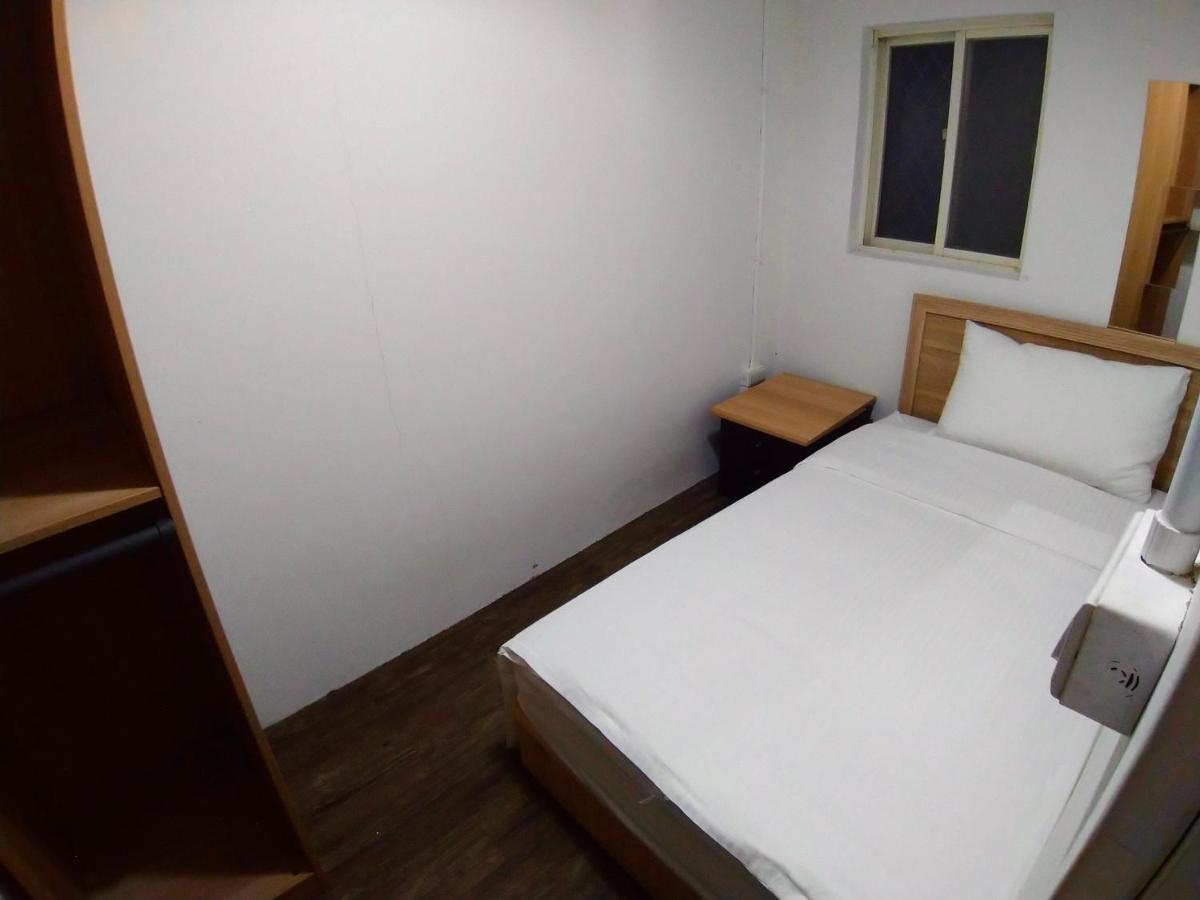 Pure St-Ay Apartment Taipei Bagian luar foto