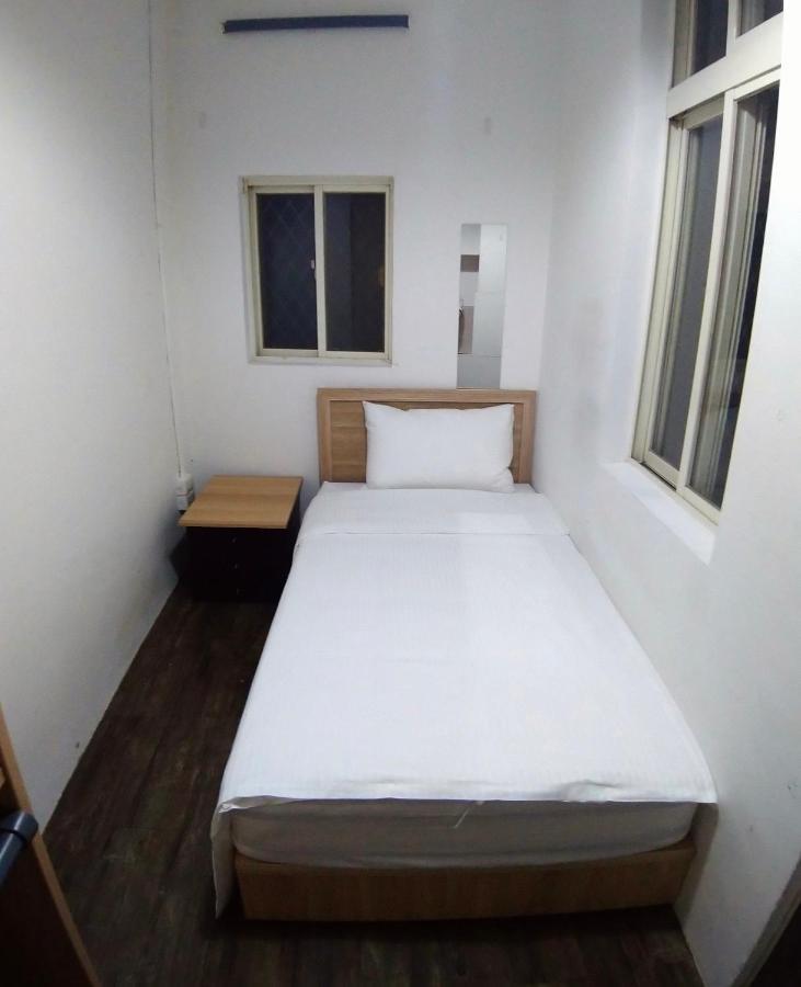 Pure St-Ay Apartment Taipei Bagian luar foto